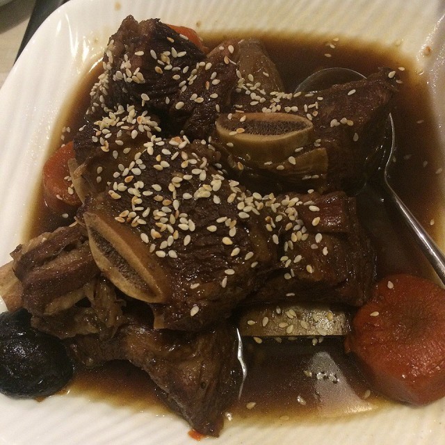 炆牛排骨