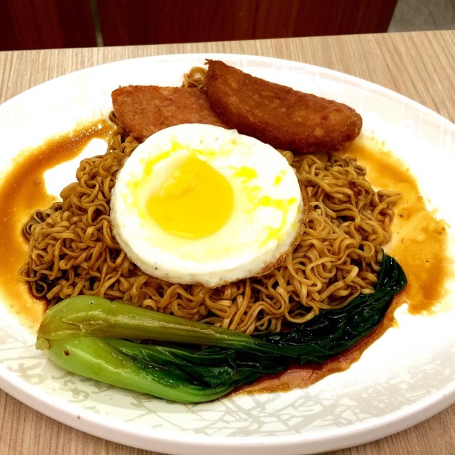 干捞餐蛋公仔面