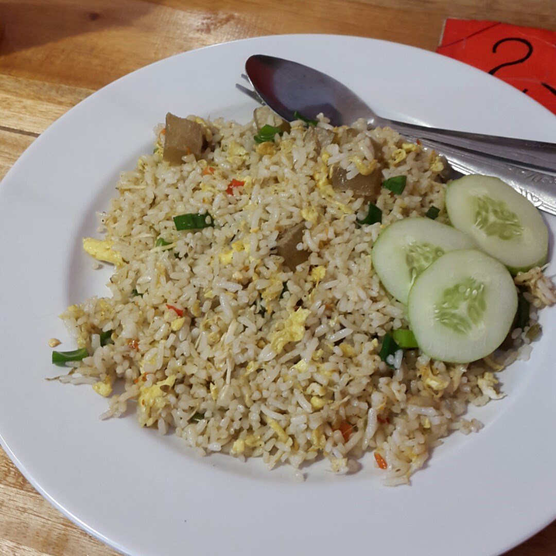 áž›áž‘áŸ’áž’áž•áž›â€‹ážšáž¼áž”áž—áž¶áž–â€‹ážŸáž˜áŸ’ážšáž¶áž”áŸ‹ Nasi goreng yakuza