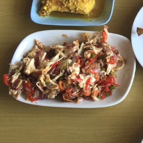 Ayam Suwir Sambal Matah Warung Ayam Betutu Pak Man Foto Di