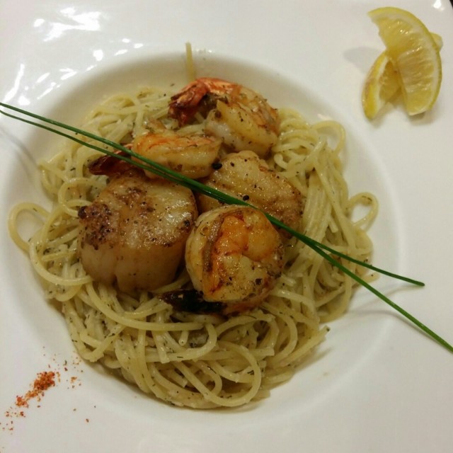 Seafood Aglio Olio