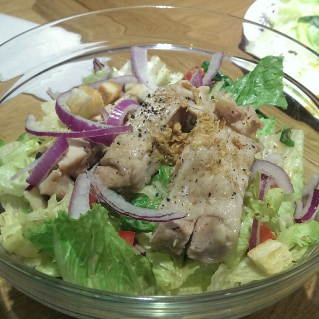 最愛就這道沙拉 超好吃 連平常不吃菜的我都覺得好吃