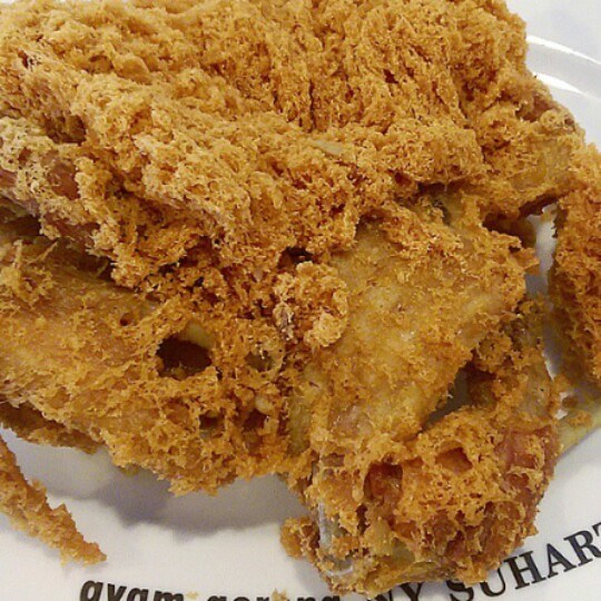 Ayam Goreng Ayam Goreng Ny Suharti Foto Di Gubeng Surabaya Openrice Indonesia