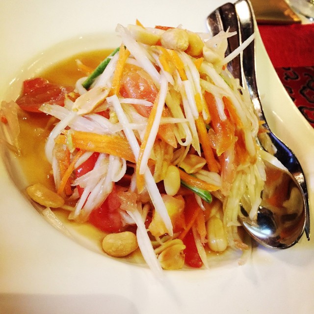 Green Papaya Salad with Shrimp Flakes, Thai Food,
