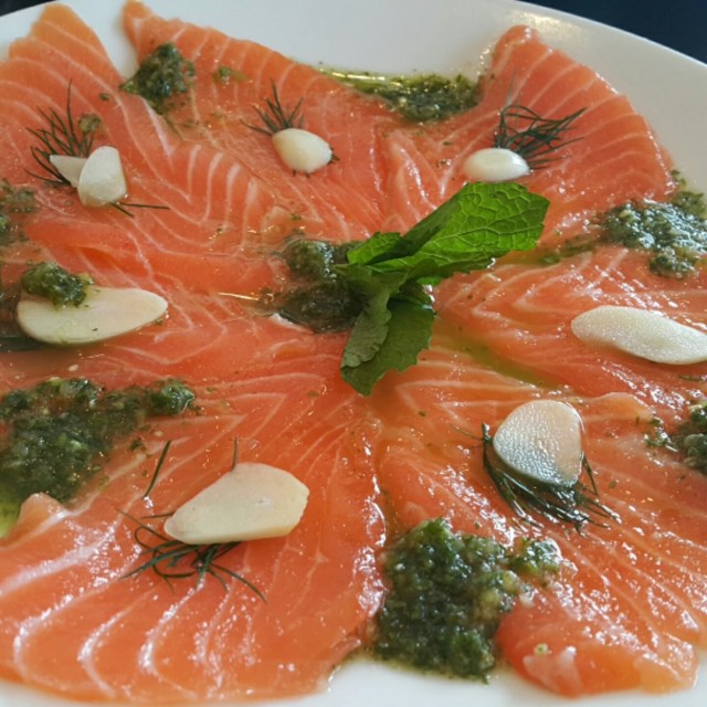 為咗呢個三文魚,已經去過greyhound所有分店好幾次了