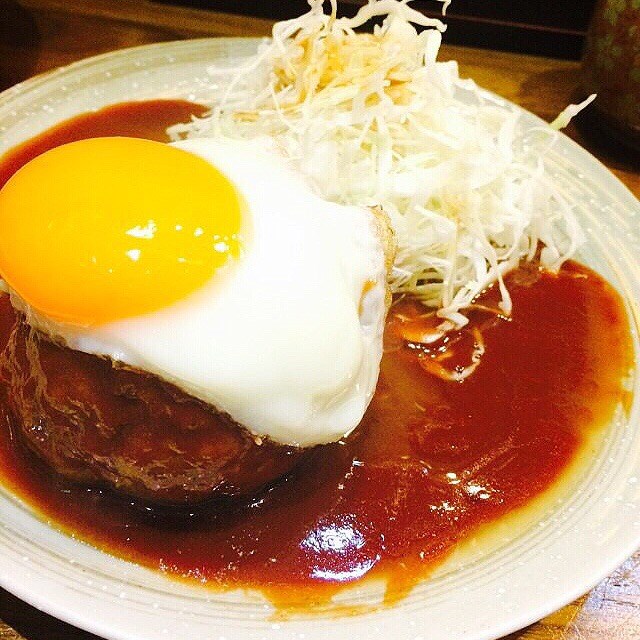 手工煎蛋包漢堡肉