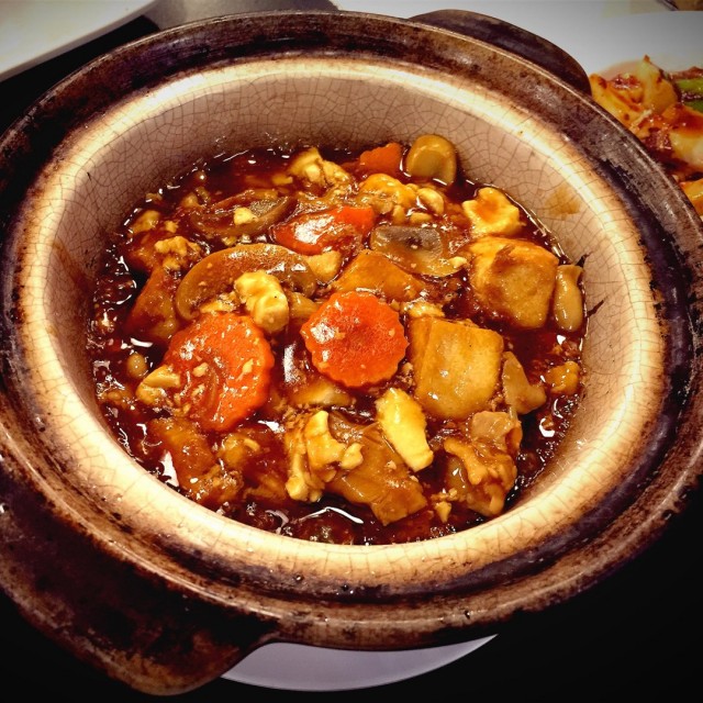 咸鱼鸡粒豆腐煲