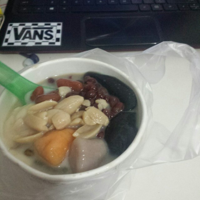 Signature Beancurd with Grassjelly