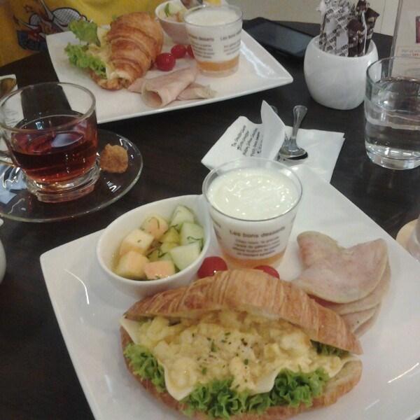 Morning In Paris