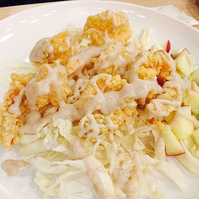 สลัดกุ้งทอด