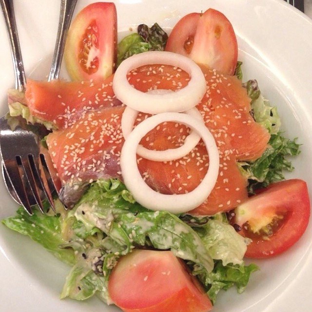 Salmon salad