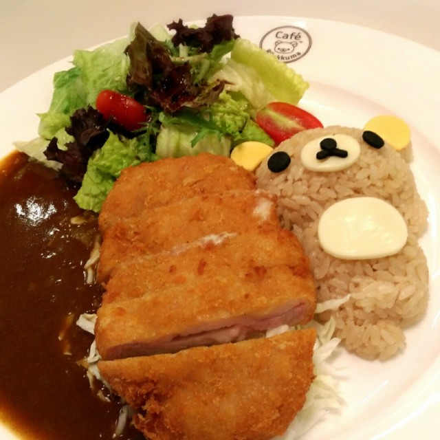 好可愛的豬排飯喔!但,豬排裡的起司是偏酸的,怕大家吃不習慣,要先說一下!