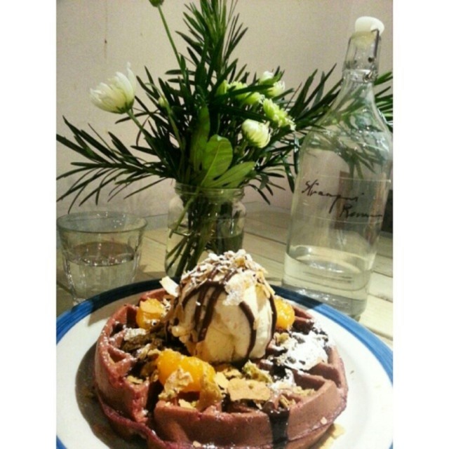 Red Velvet Waffle