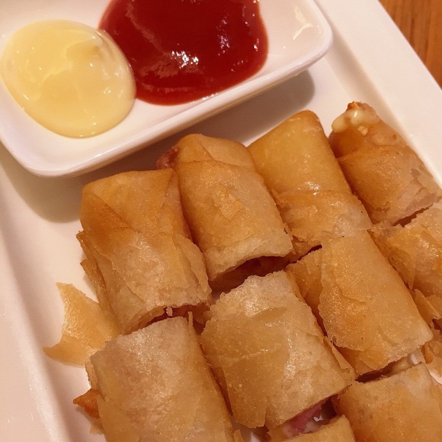 ปอเปี๊ยะแฮมชีส