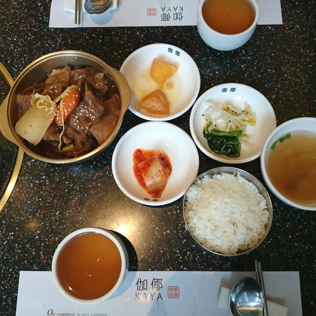 牛肋骨炆到好腍好入味,有d homemade的感覺