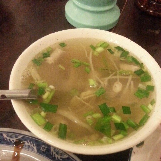 酸菜小腸湯