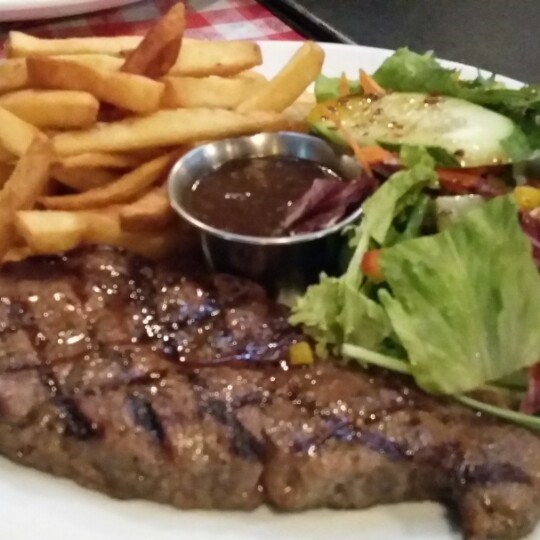 Sirloin Steak with Salad
