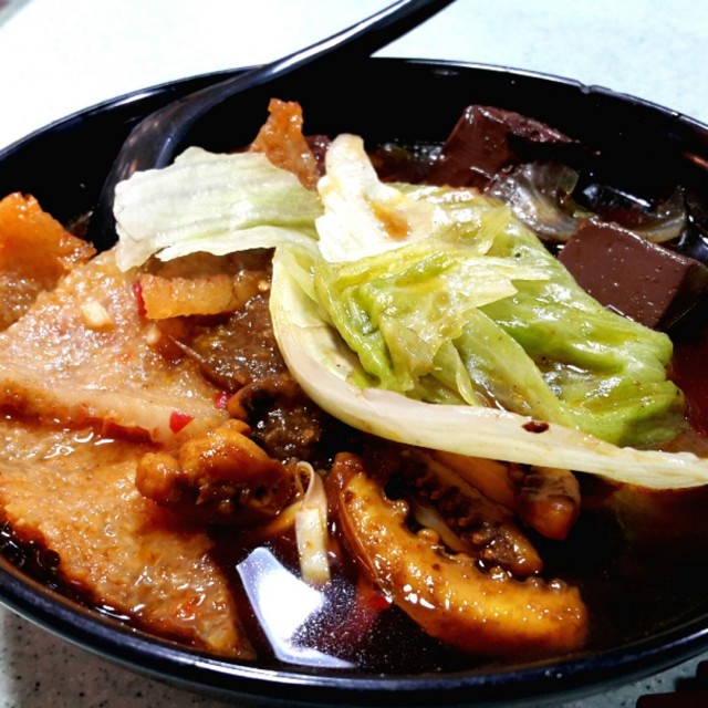 估唔到咁正，記住試吓個秘製汁同咖喱魷魚👍👍👍豬皮又夠爽口入味，掂呀！