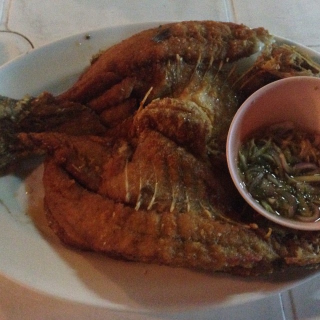 ปลากระพงทอดน้ำปลา