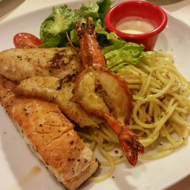 Salmon & Prawn combo