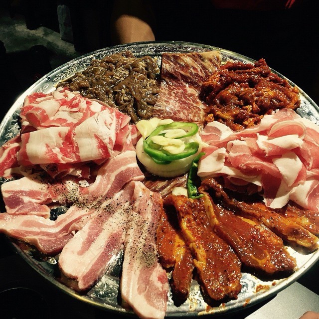 四個人吃份量很剛好！豬肉特別好吃～