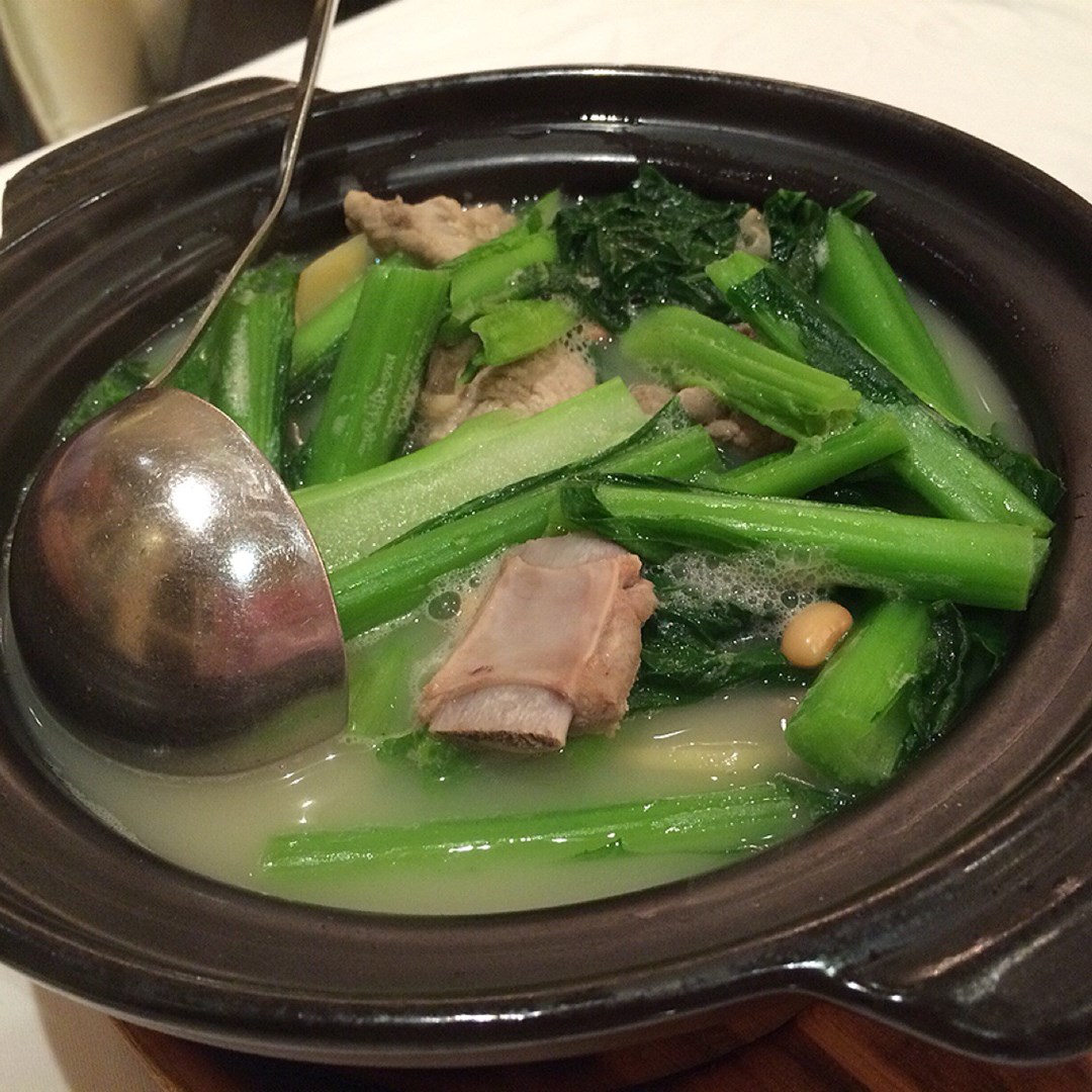 潮式咸排骨春菜煲 braised chiuchow style salted pork ribs with