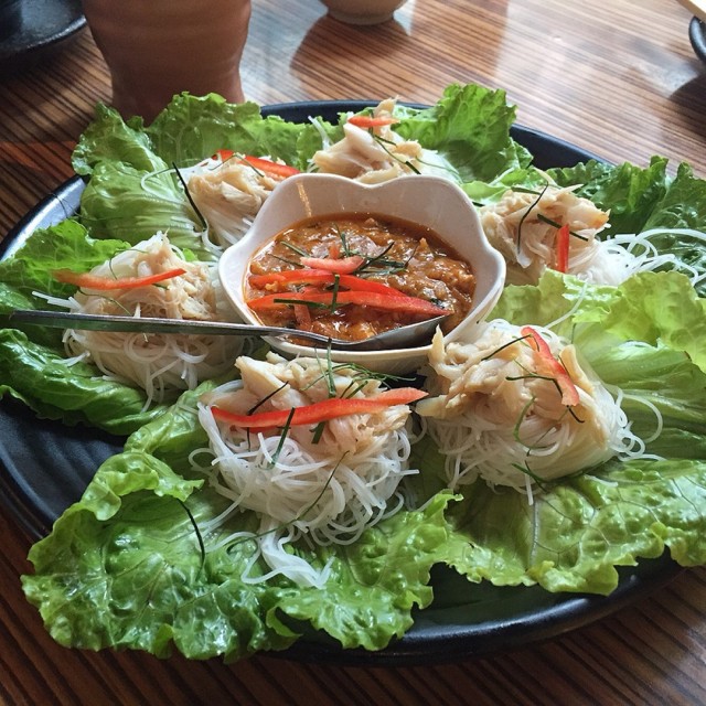 包住米粉食都係第一次,加埋D醬~正