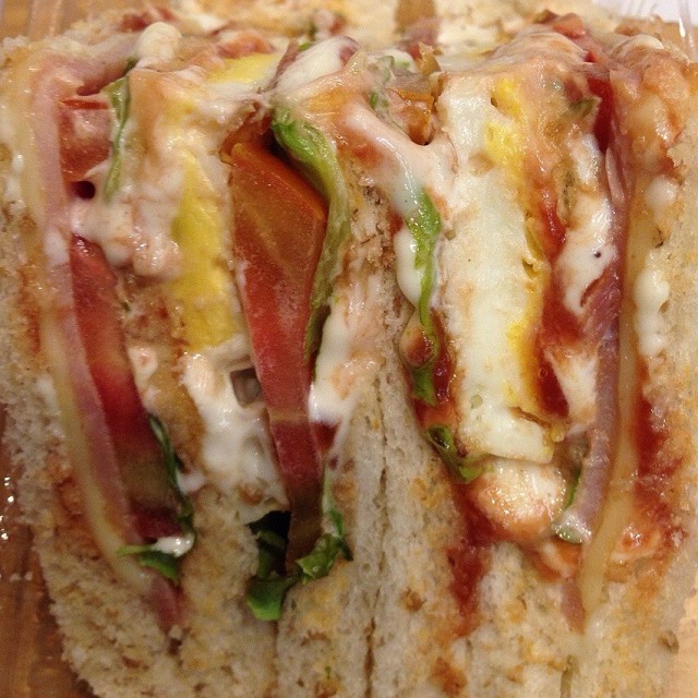 แซนวิชแฮมชีสไข่ดาว