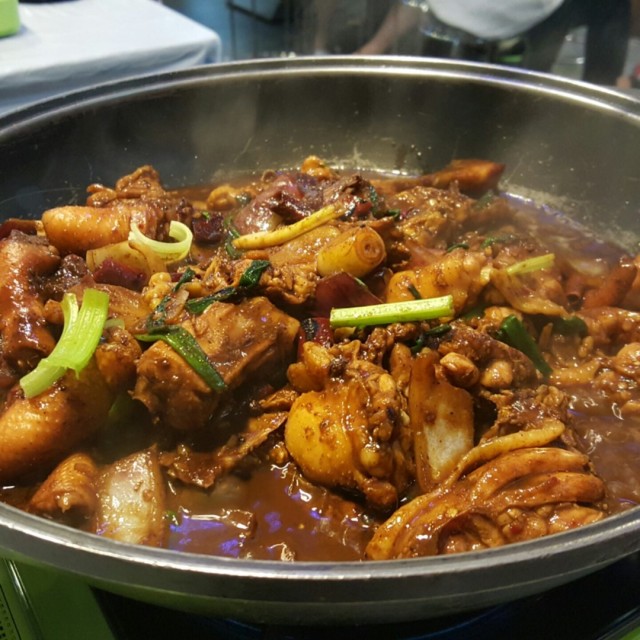 秘制重庆鸡煲