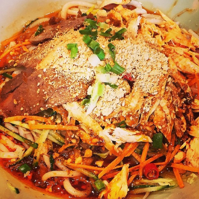 Rice Noodles with Shredded Chicken in Soy Sauce (鸡丝凉拌米线）