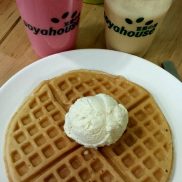waffle ice cream