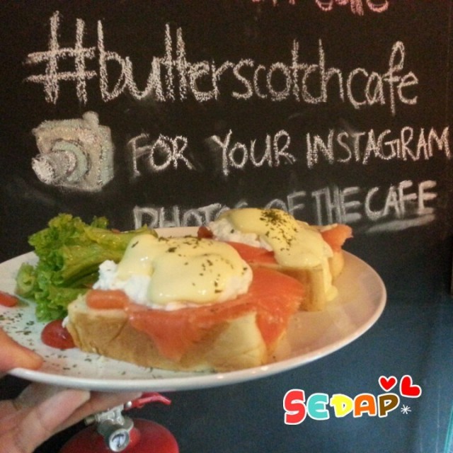 Eggs Benedict With Smoked Salmon