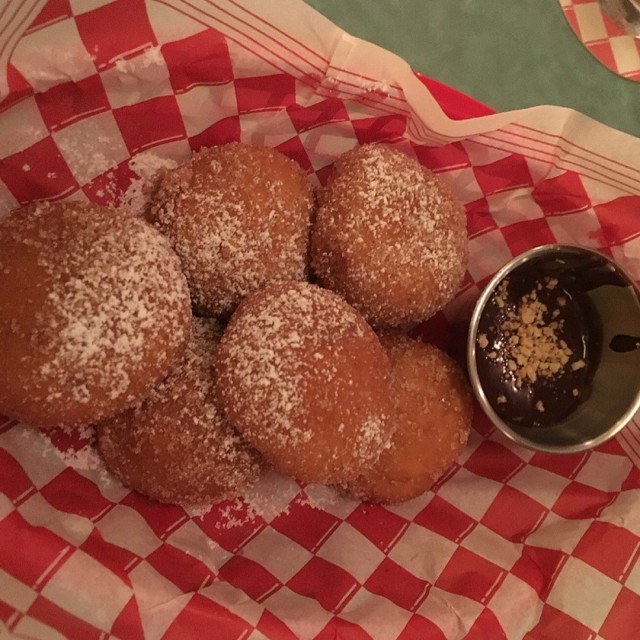Mini Donuts with chocolate dip