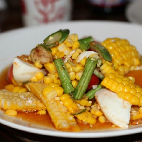 ตำข้าวโพดไข่เค็ม