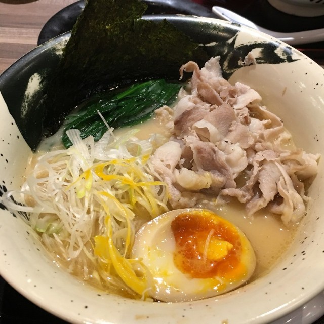 白武士豚骨拉麵