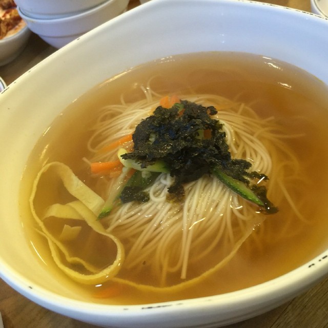 Noodles in beef broth 