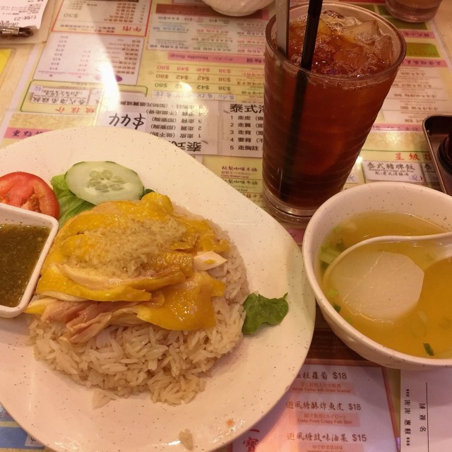 雞好滑，雞油飯味十足！