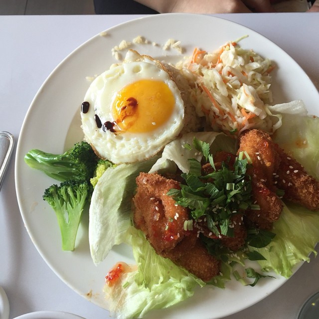 Vegetarian seafood fried rice 