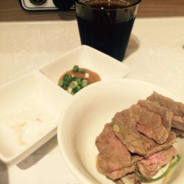 刺身牛肉麵