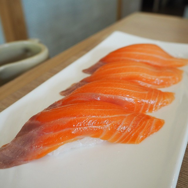 ซูชิแซลมอน