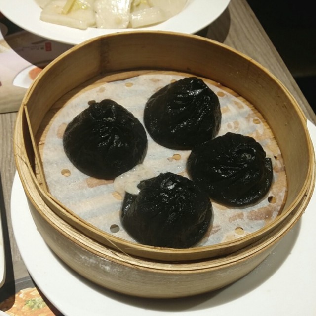 皮都算薄 有濃郁黑松露味 但湯汁比較少