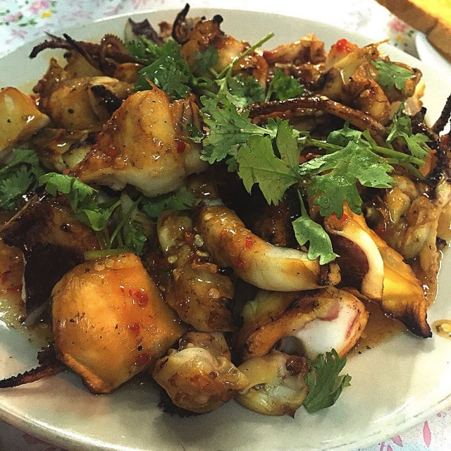 ปลาหมึกย่าง