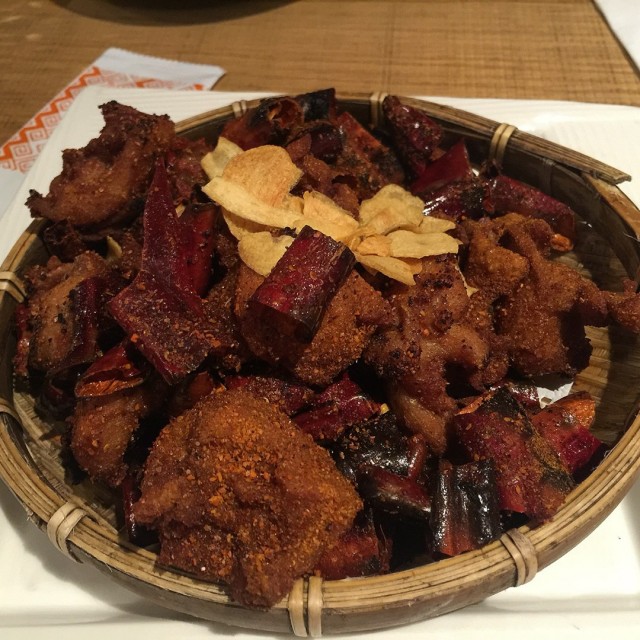 顛覆我對這種菜的印象 竟然完全不辣用各種香料合成特殊的味道好吃～