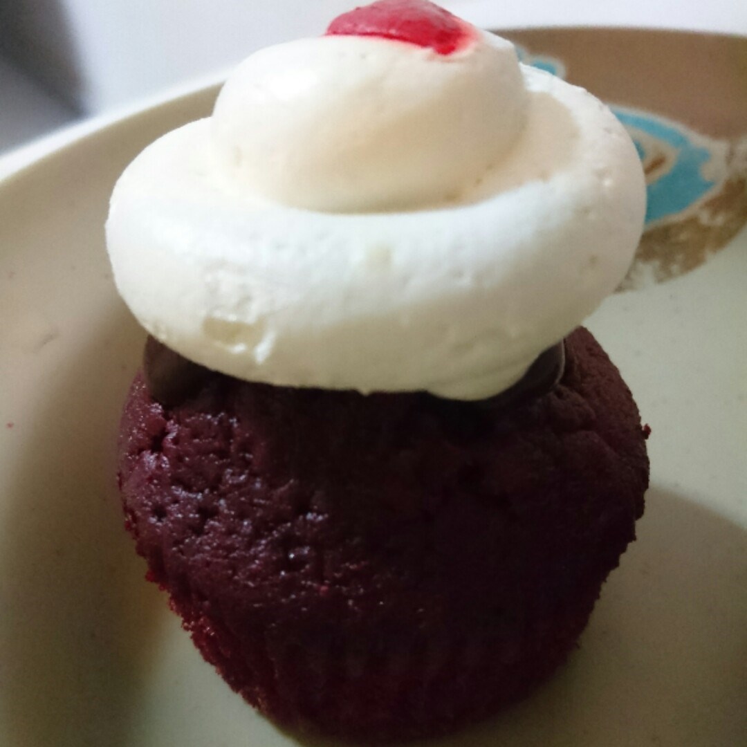 Red Velvet Nutella Cupcake Alt Yard S Photo In Tampines Singapore Openrice Singapore