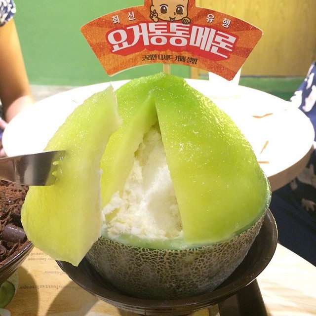 Yogurt Tong Tong Melon Sulbing