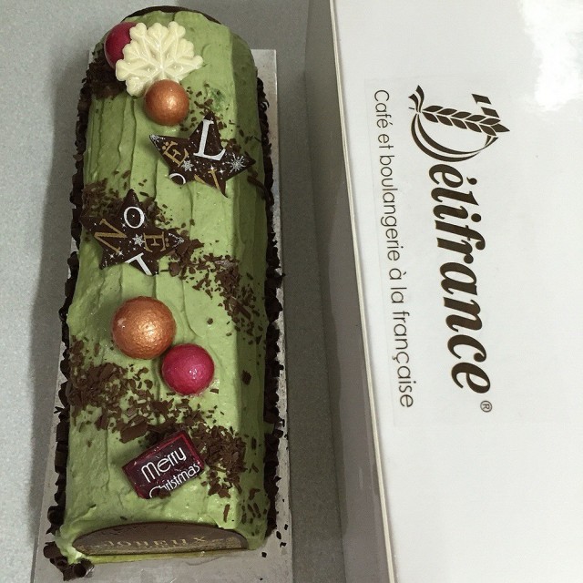 Matcha Azuki log cake