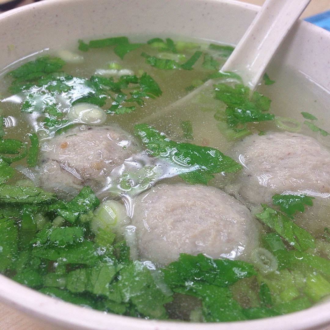 香菇贡丸汤 - 杨家福州乾拌面s photo in xinyi district tainan