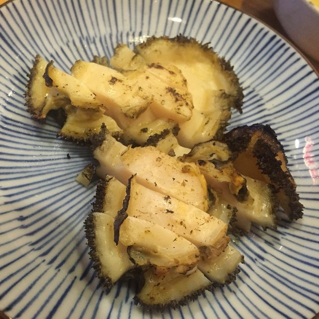 d鬚乾乾地，咬落去有d燒魷魚味，得意