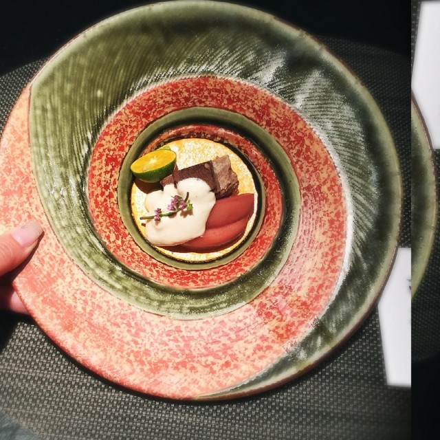味噌牛舌、紅酒漬無花果拌豆腐