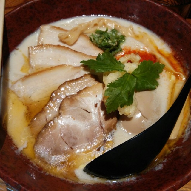 肉鶏炊いたん塩そばDX